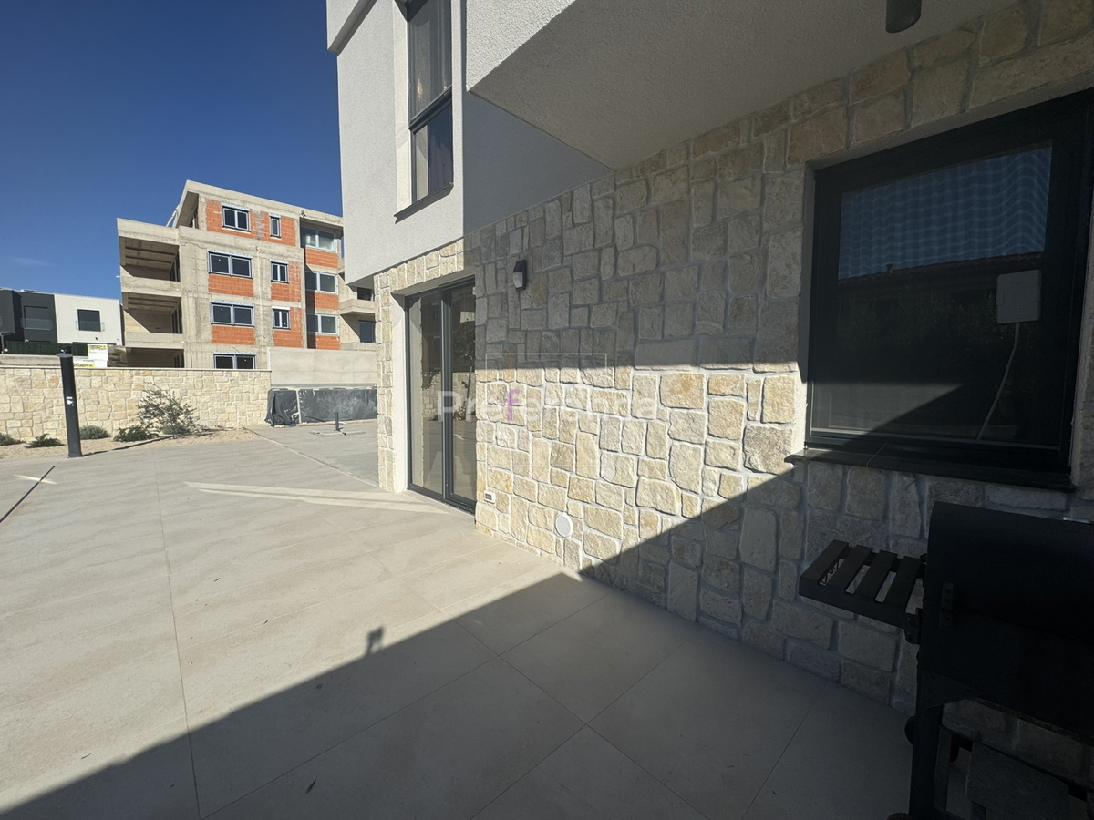 Mandre - luksuzna vila s bazenom - LOKACIJA