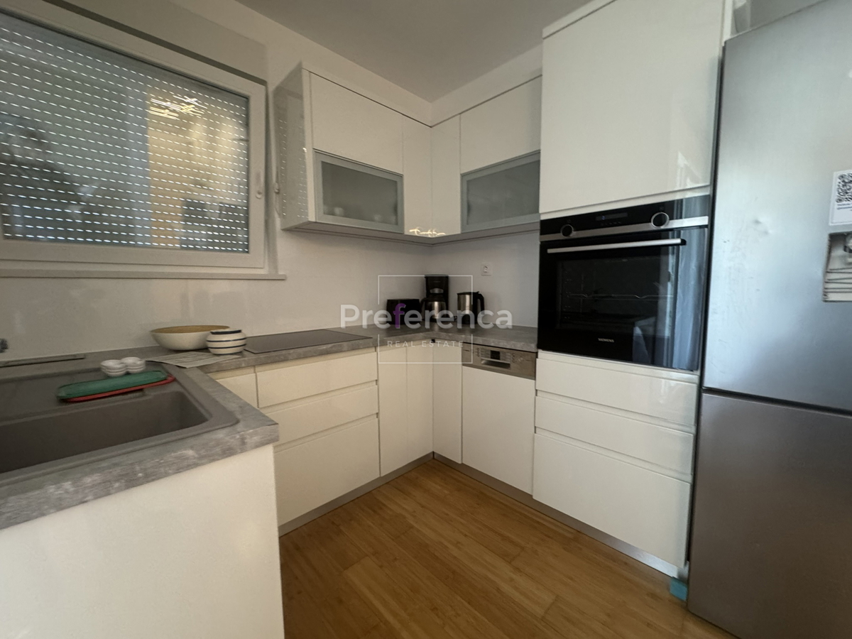 Novalja - luksuzno trisobno stanovanje v bližini morja