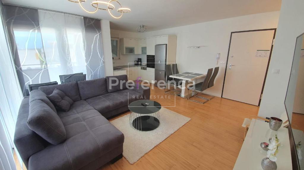 Novalja - luksuzno trisobno stanovanje v bližini morja