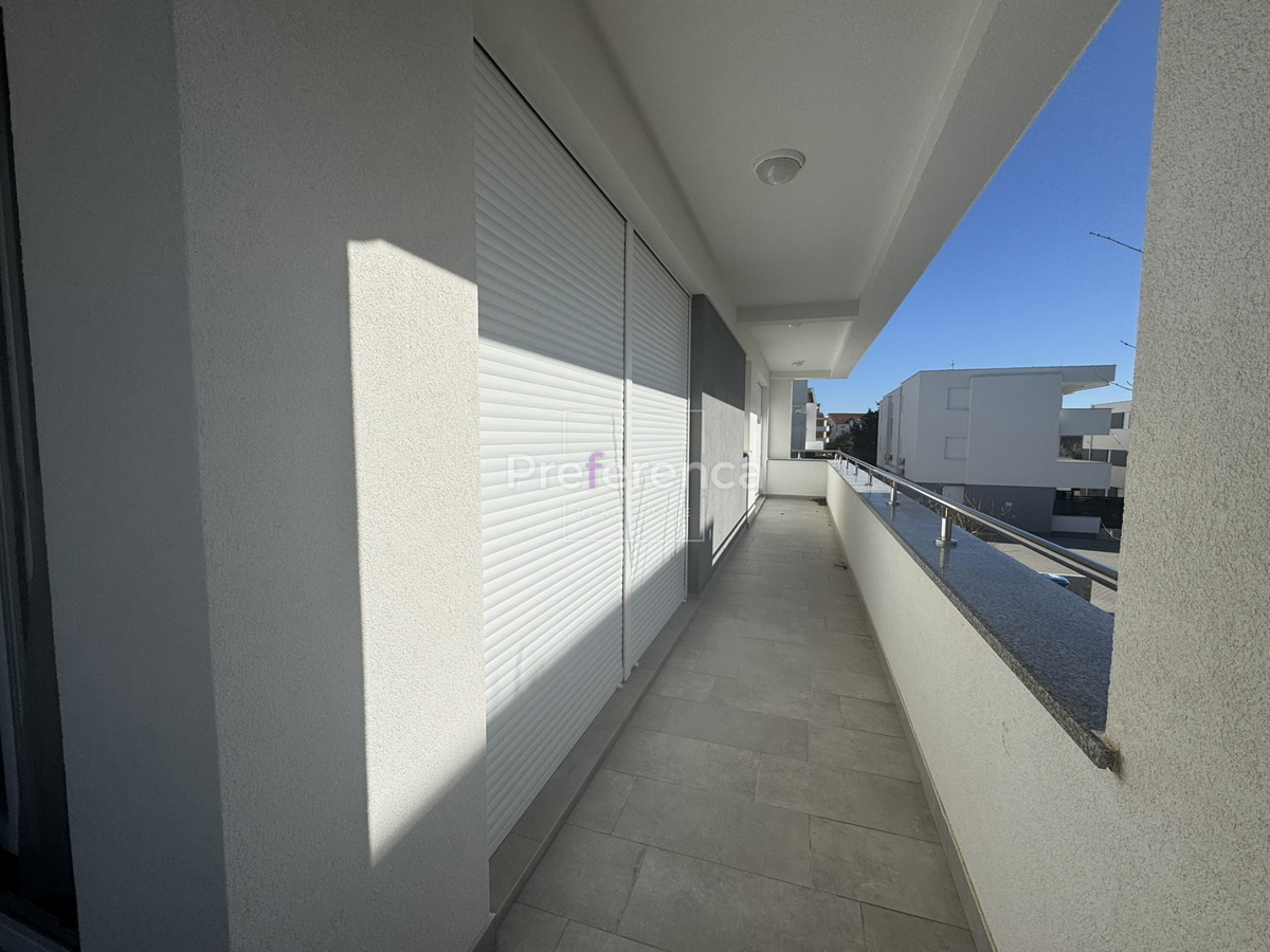 Novalja - luksuzno trisobno stanovanje v bližini morja