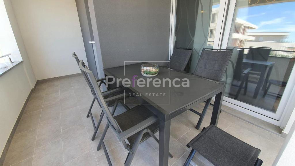 Novalja - luksuzno trisobno stanovanje v bližini morja