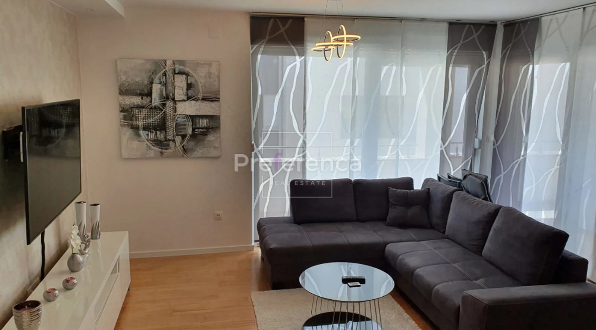 Novalja - luksuzno trisobno stanovanje v bližini morja