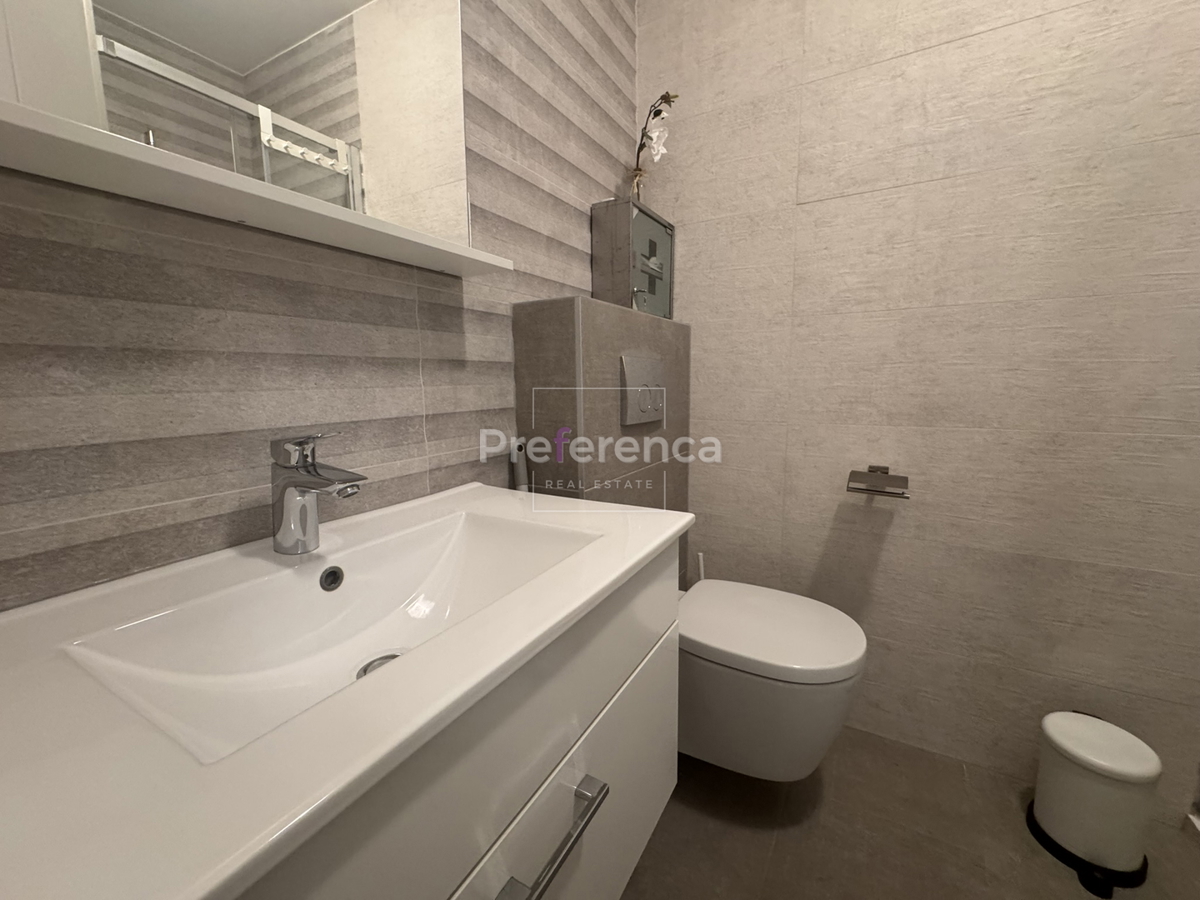 Novalja - luksuzno trisobno stanovanje v bližini morja