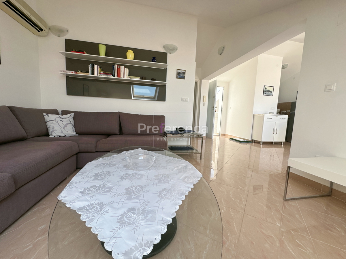 Novalja - trisobno stanovanje z razgledom