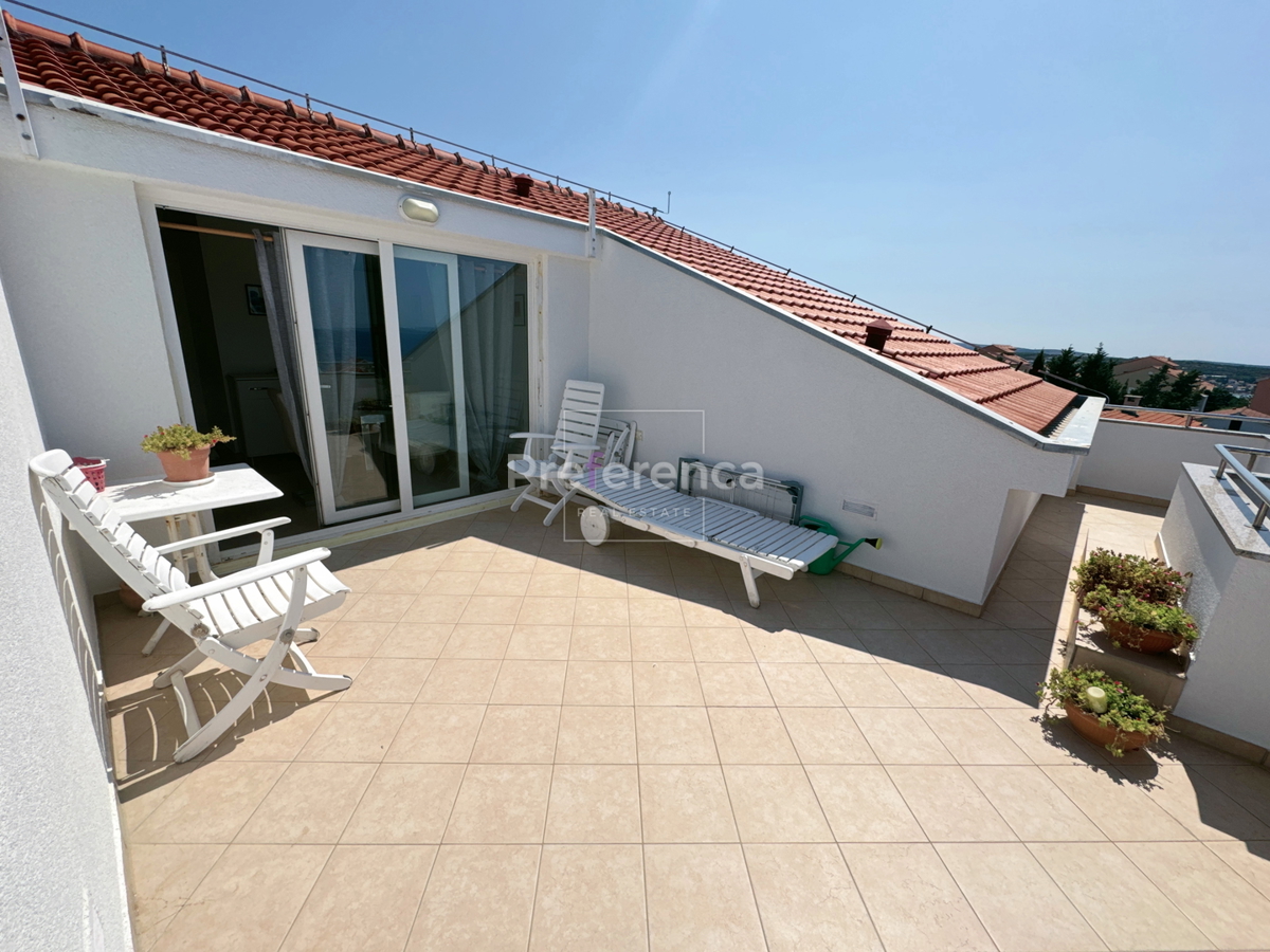 Novalja - trisobno stanovanje z razgledom