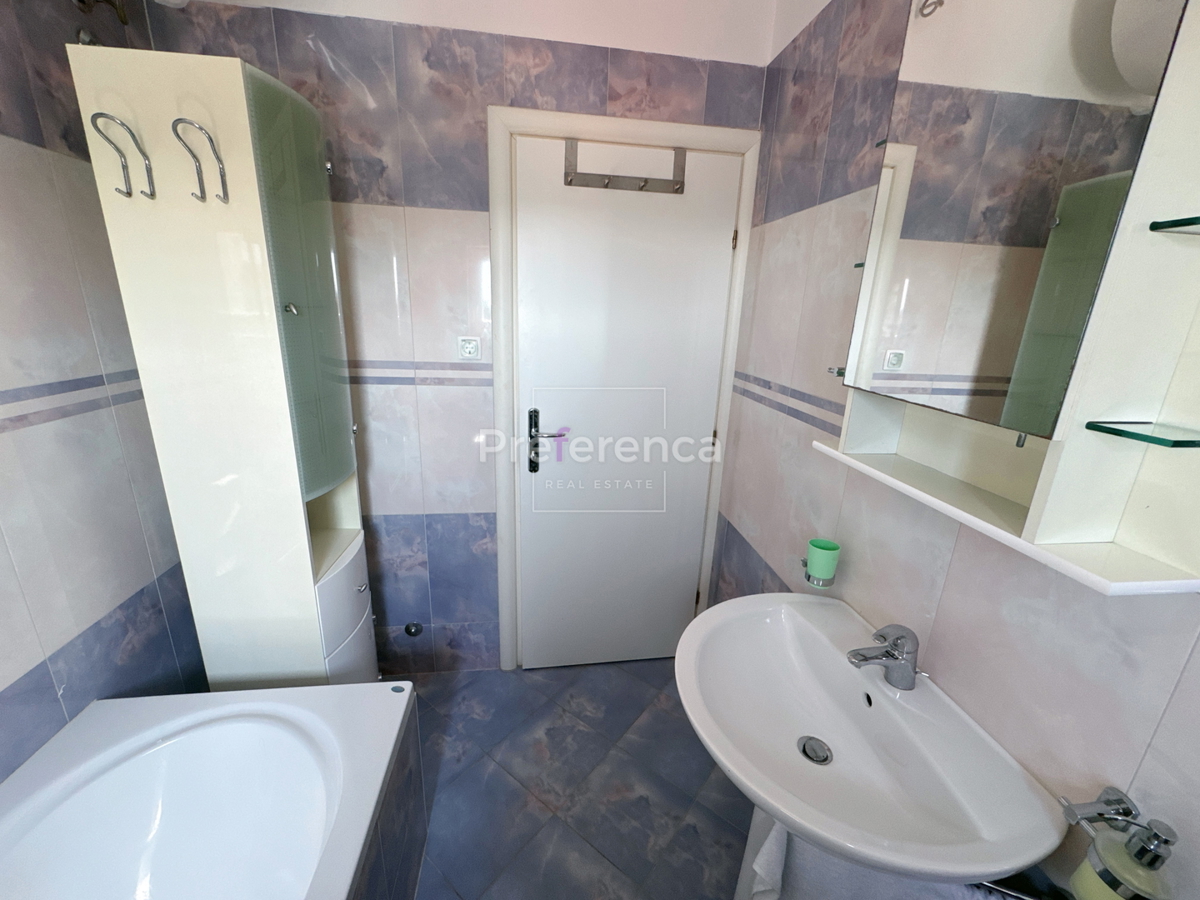 Novalja - trisobno stanovanje z razgledom