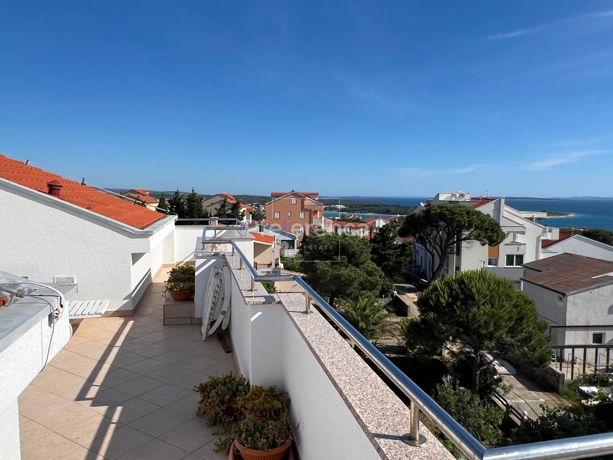 Novalja - trisobno stanovanje z razgledom