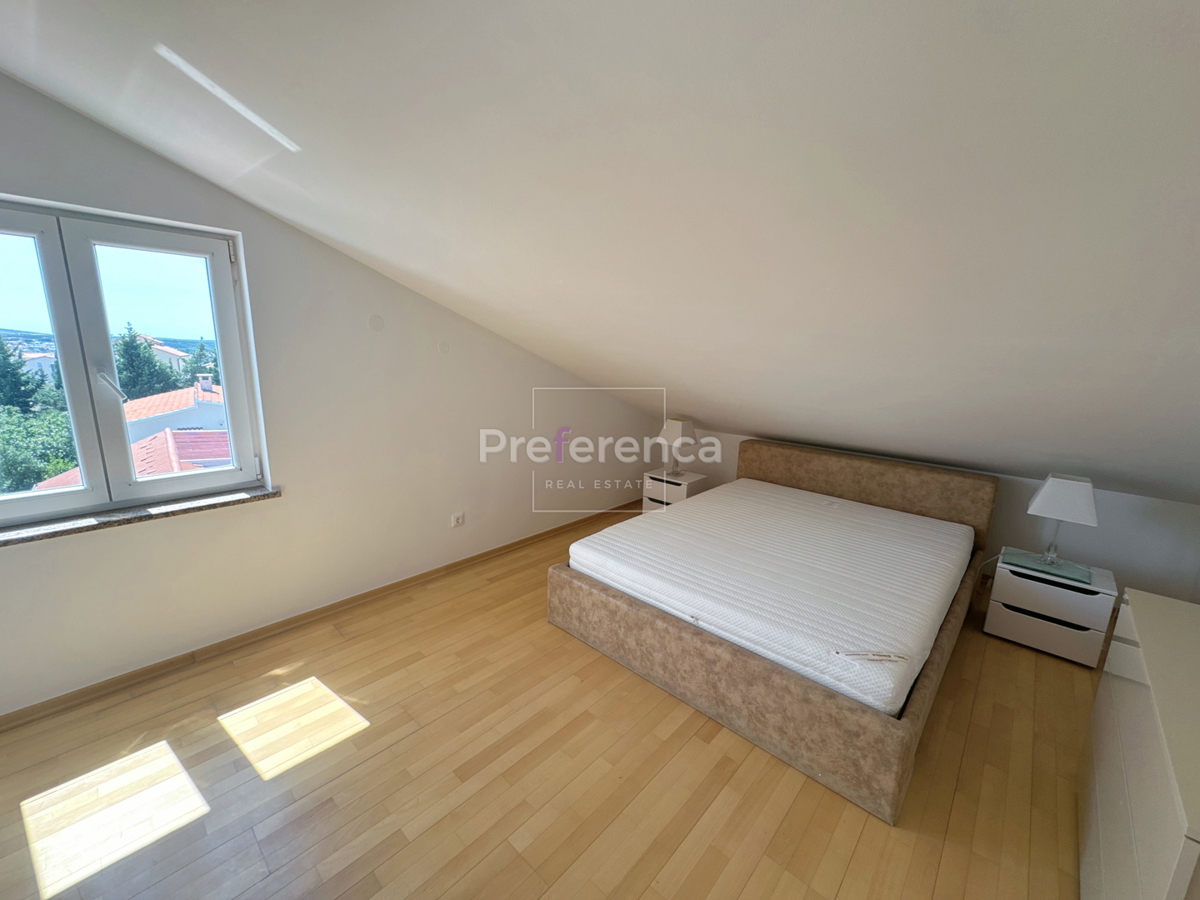 Novalja - trisobno stanovanje z razgledom