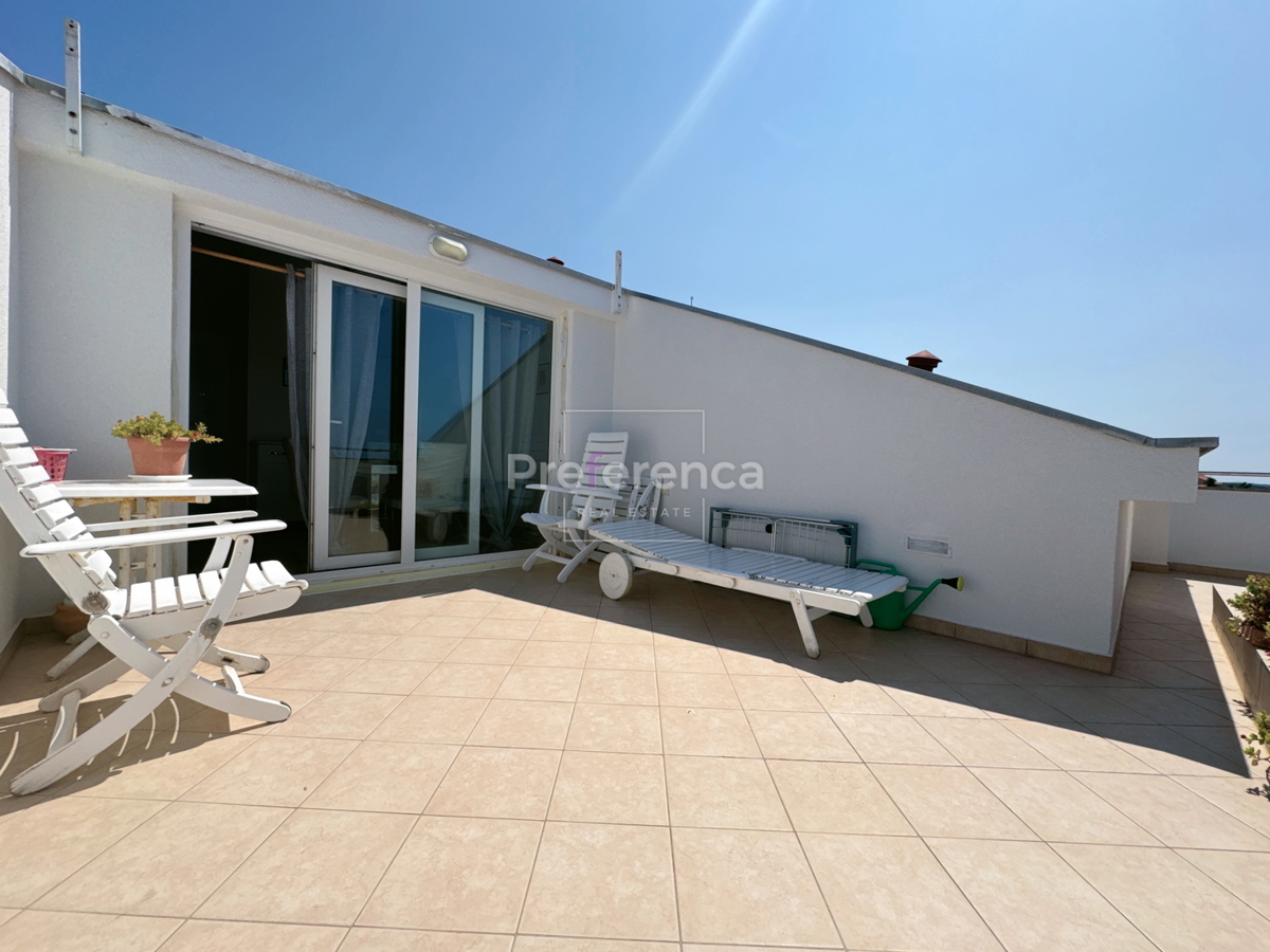 Novalja - trisobno stanovanje z razgledom