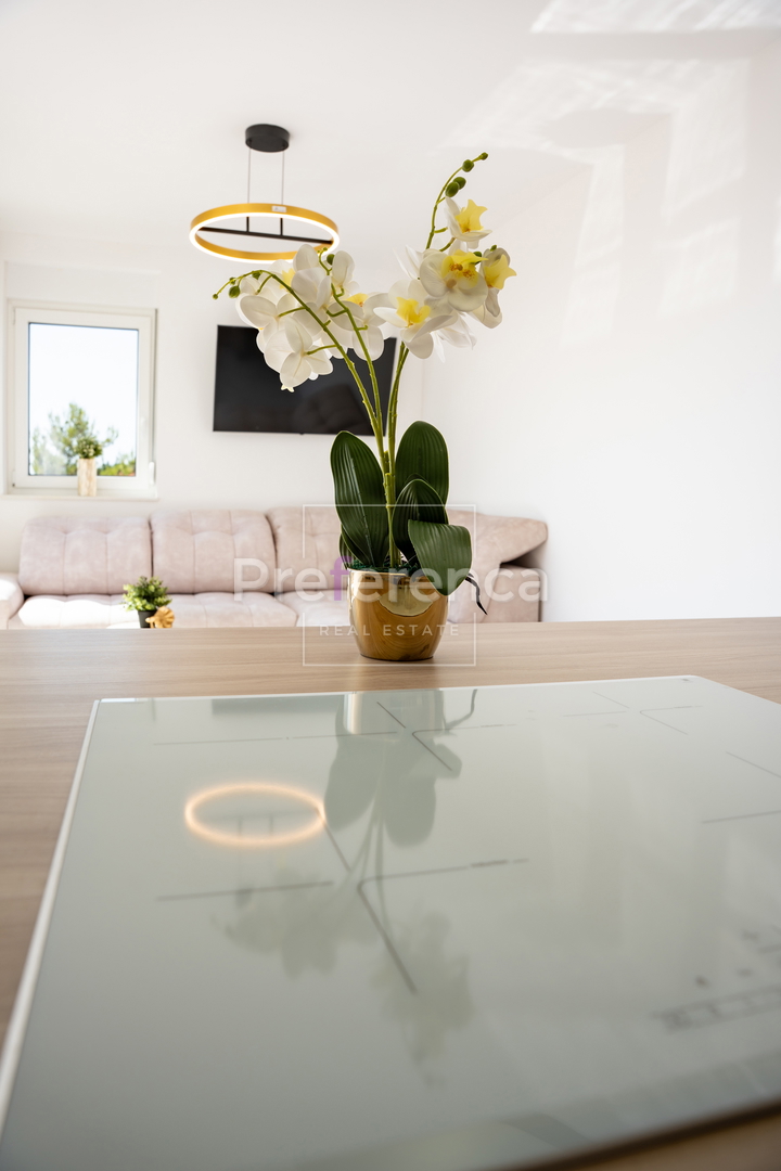 Mandre - dvoposteljno stanovanje s čudovitim razgledom