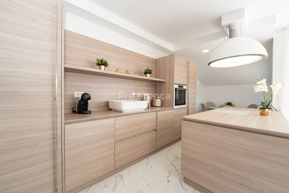 Mandre - dvoposteljno stanovanje s čudovitim razgledom