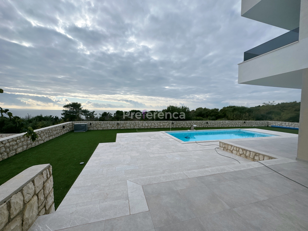 Novalja, Škuncini stani - vrhunska vila z bazenom