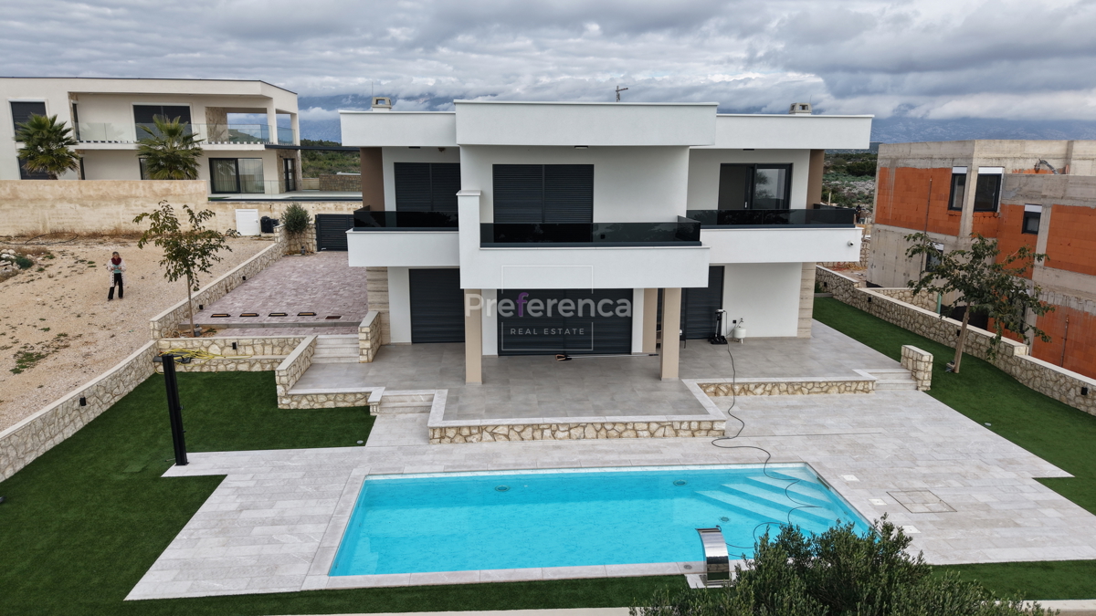 Novalja, Škuncini stani - vrhunska vila z bazenom