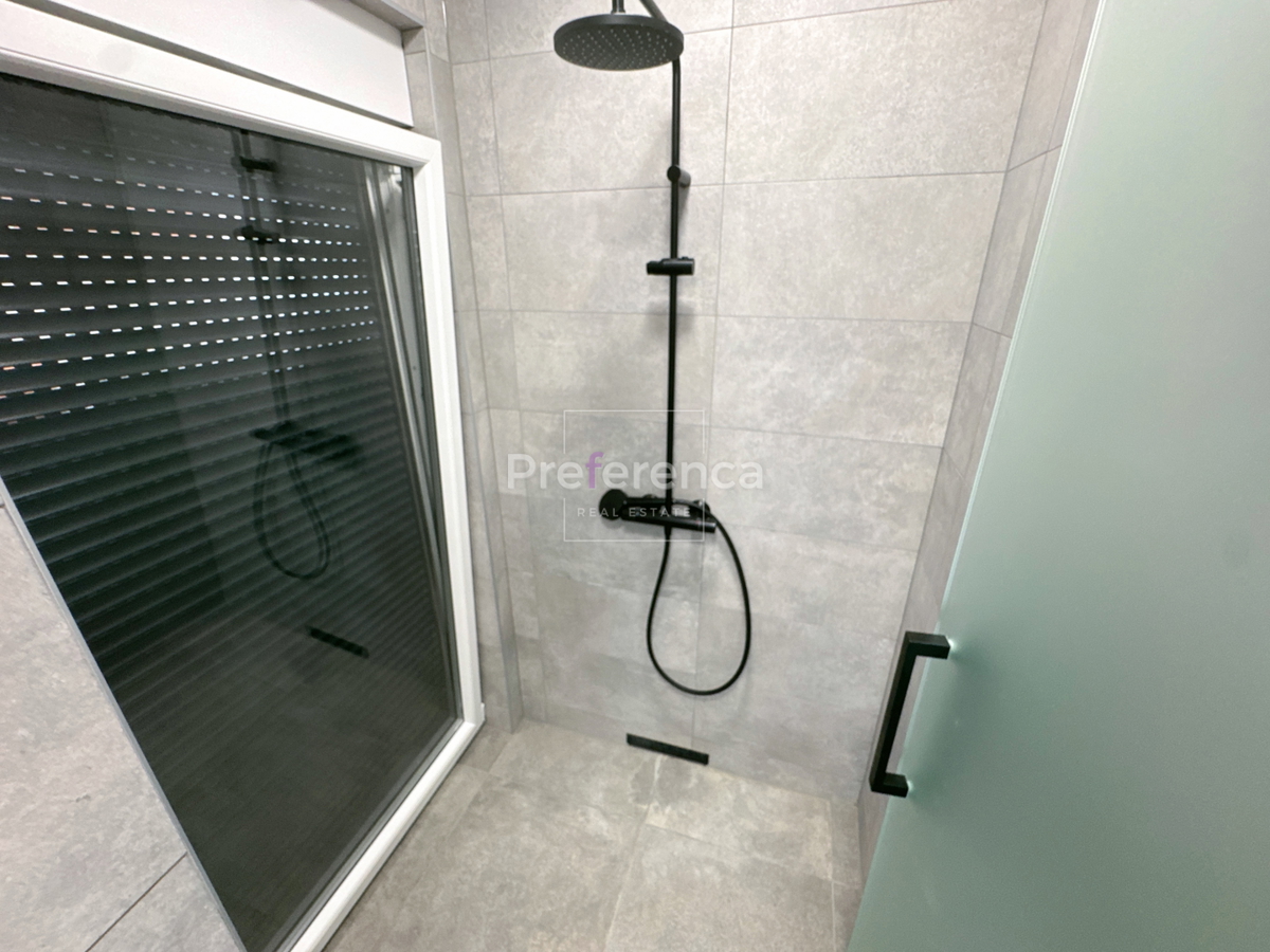 Novalja, Škuncini stani - vrhunska vila z bazenom