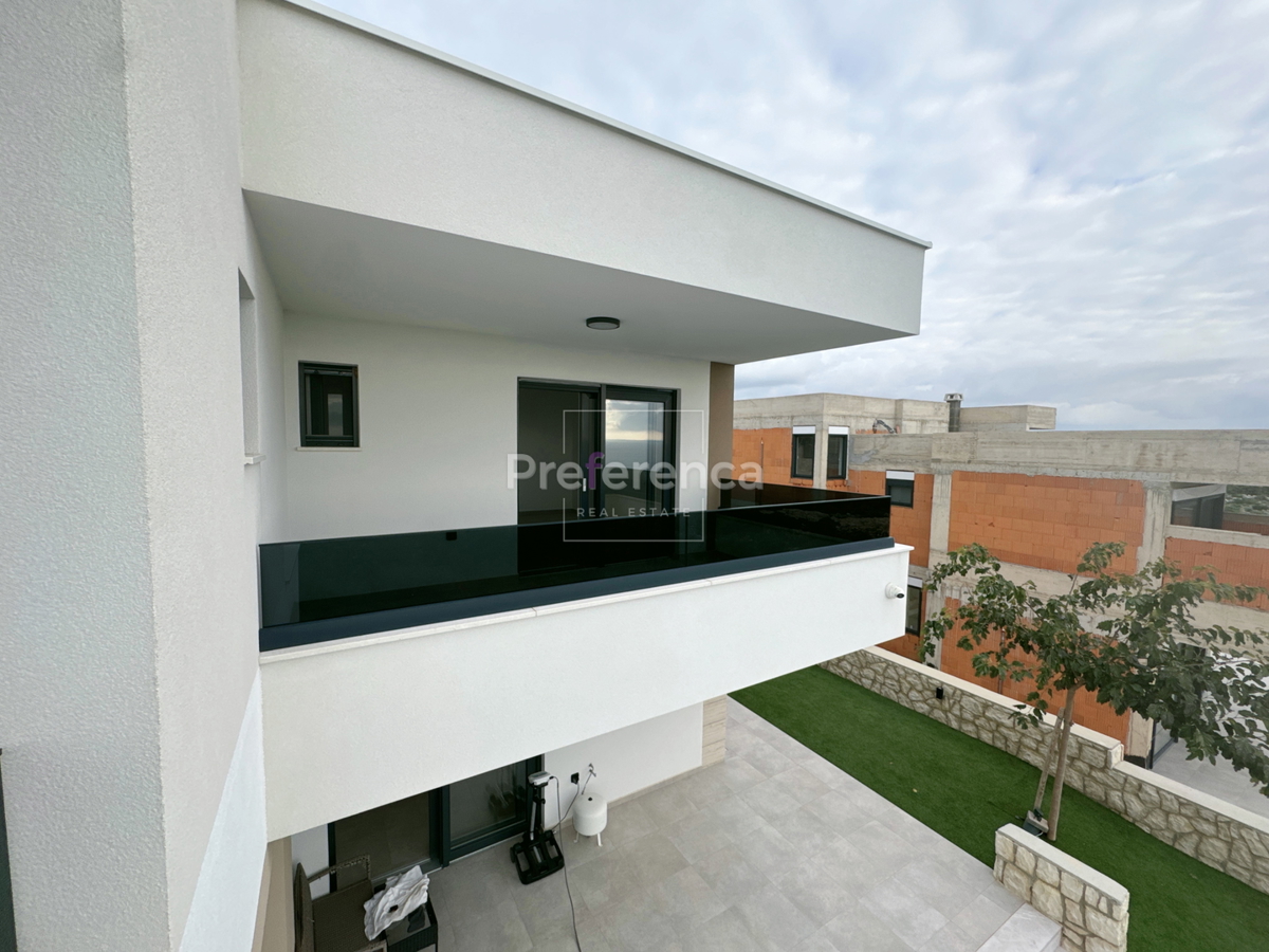 Novalja, Škuncini stani - vrhunska vila z bazenom