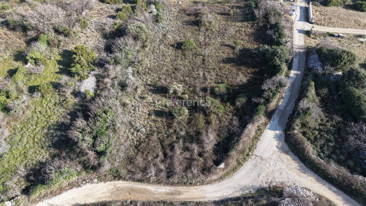 Novalja, Vidasovi stani - kmetijsko zemljišče ob gradbeni coni