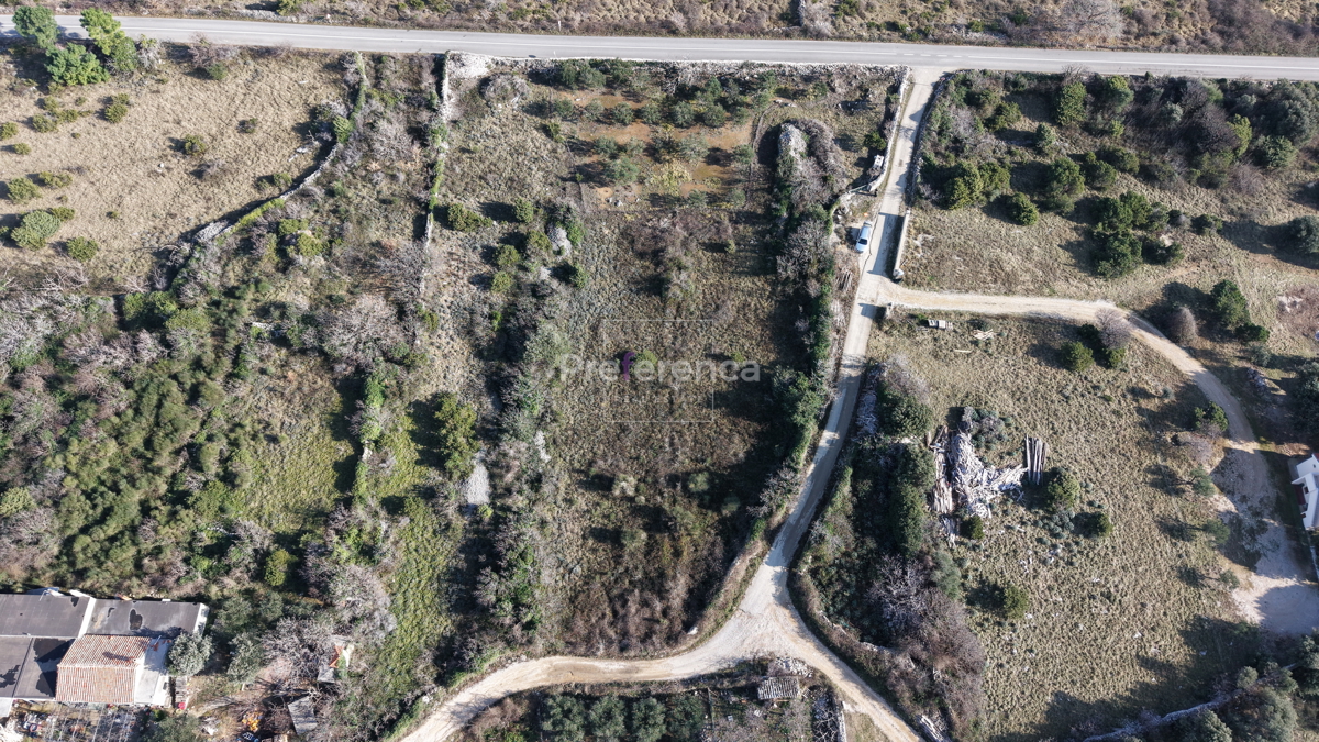 Novalja, Vidasovi stani - kmetijsko zemljišče ob gradbeni coni