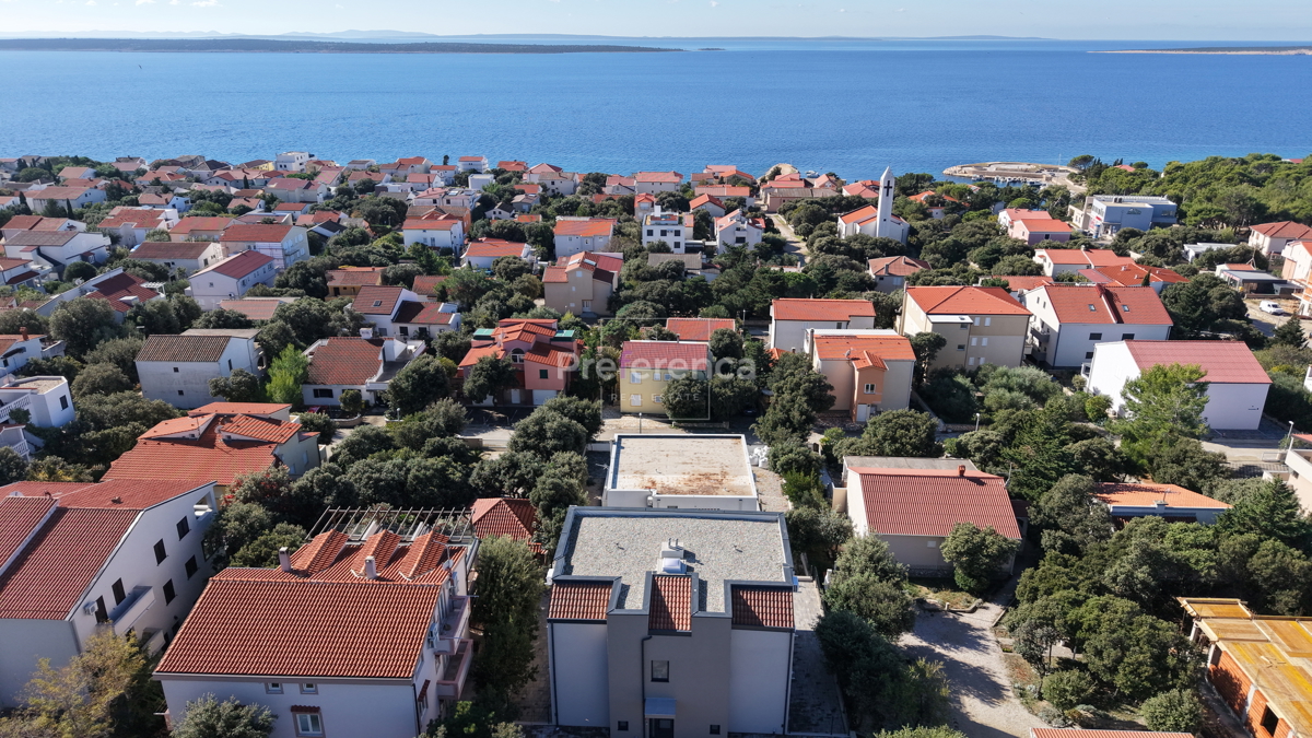 Mandre - gradbeno zemljišče 662 m2