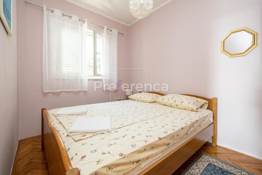Novalja - hiša z apartmaji