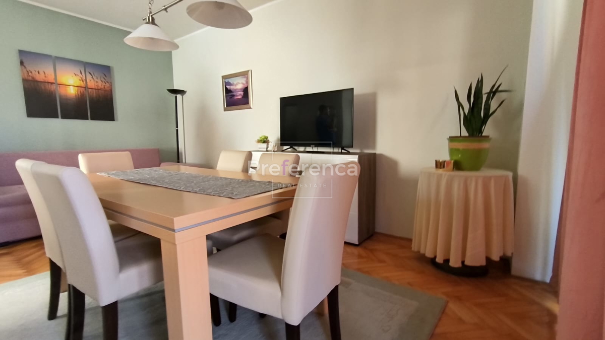 Novalja - hiša z apartmaji