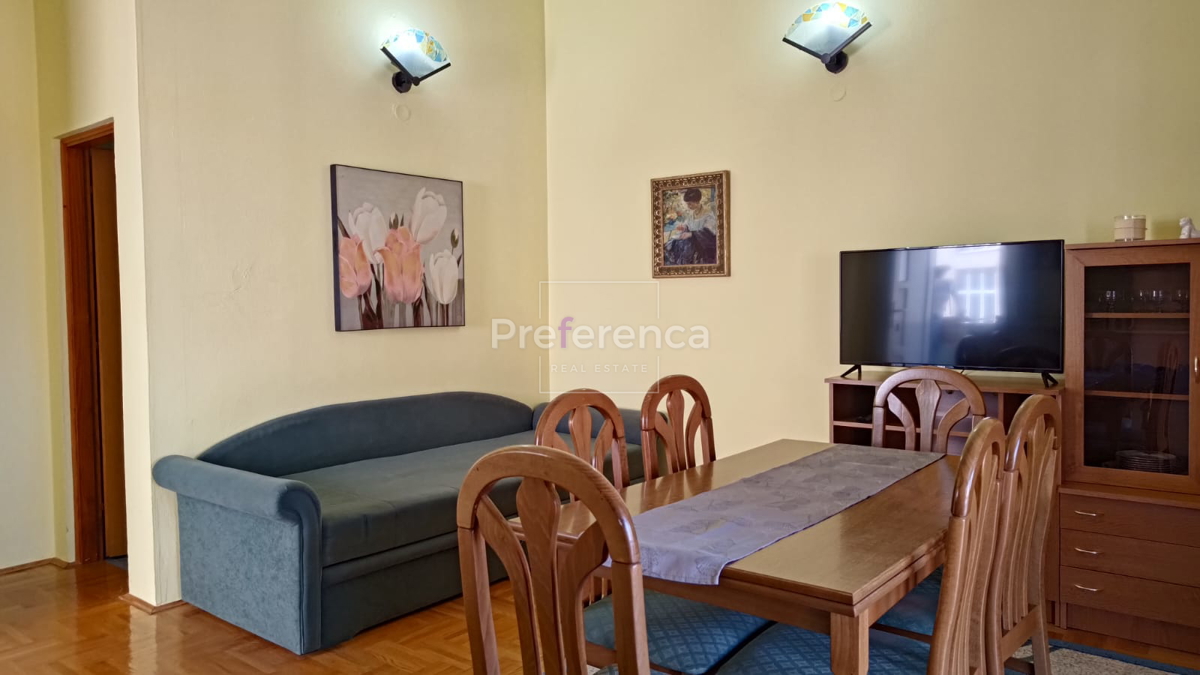 Novalja - hiša z apartmaji