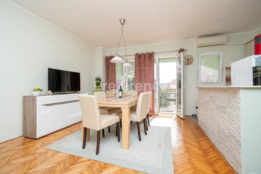 Novalja - hiša z apartmaji