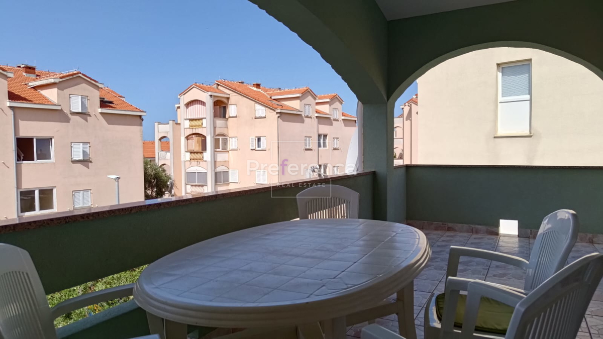 Novalja - hiša z apartmaji