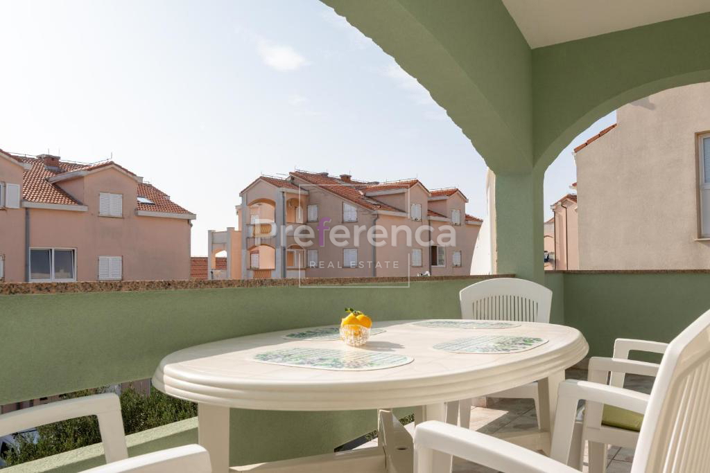 Novalja - hiša z apartmaji