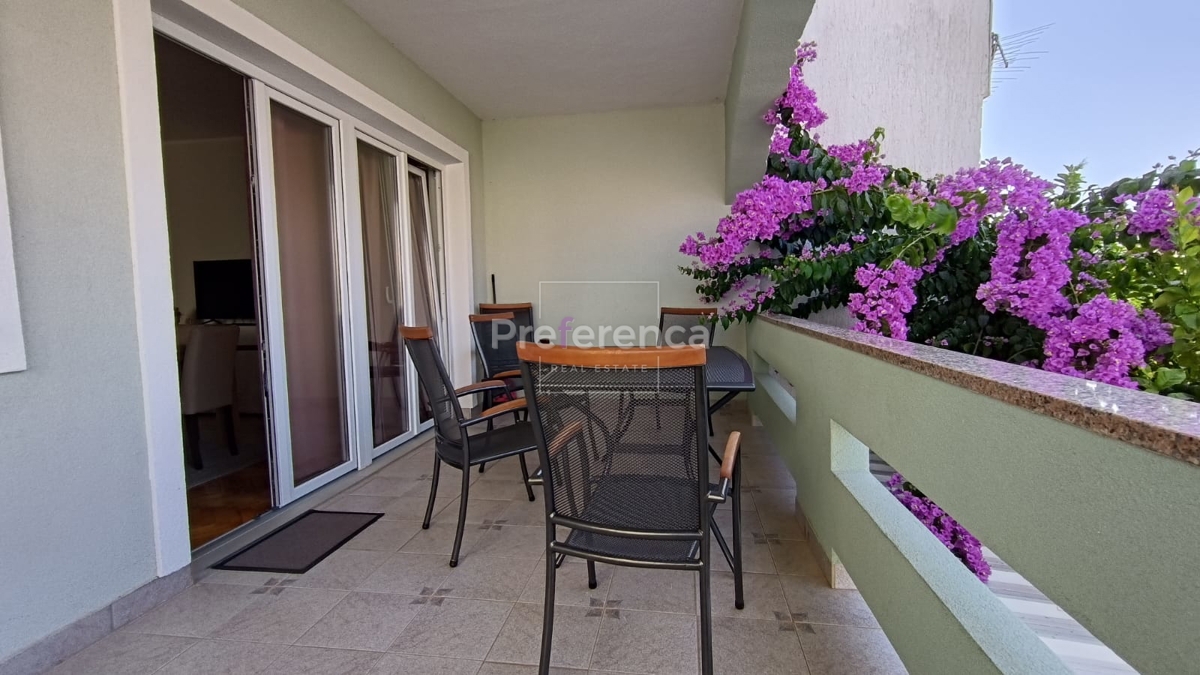 Novalja - hiša z apartmaji