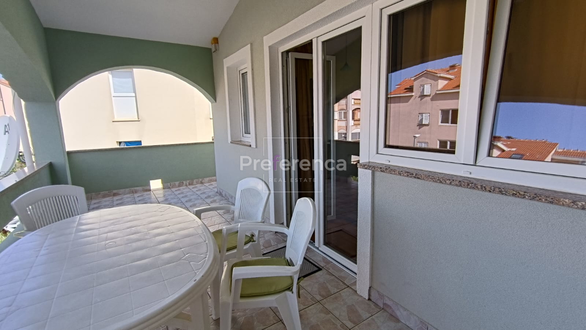 Novalja - hiša z apartmaji