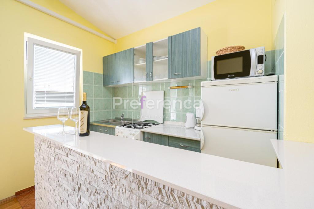 Novalja - hiša z apartmaji