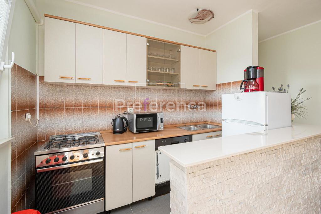 Novalja - hiša z apartmaji