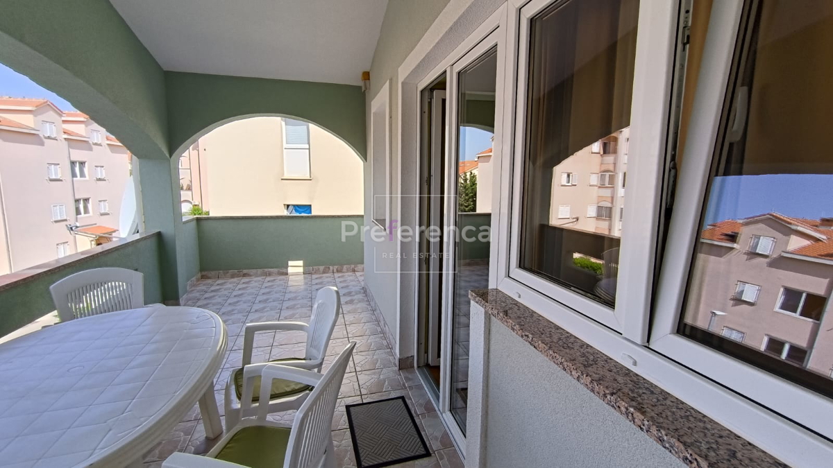 Novalja - hiša z apartmaji