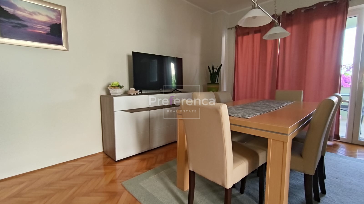 Novalja - hiša z apartmaji
