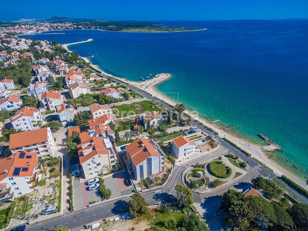 Novalja - dvosobno stanovanje na prvem nadstropju - BLIŽINA MORJA
