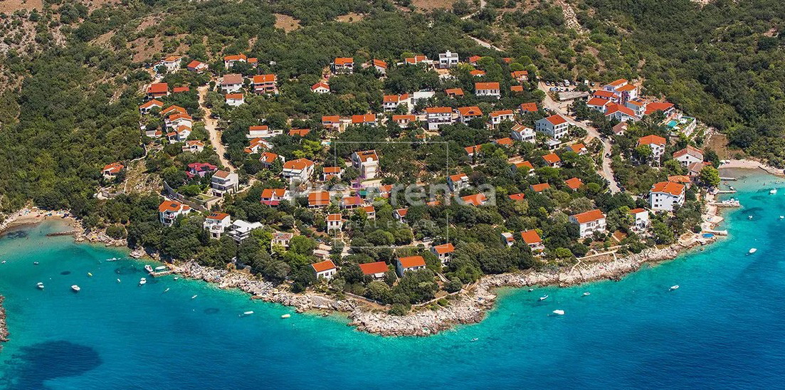 Potočnica - gradbeno zemljišče 750 m2