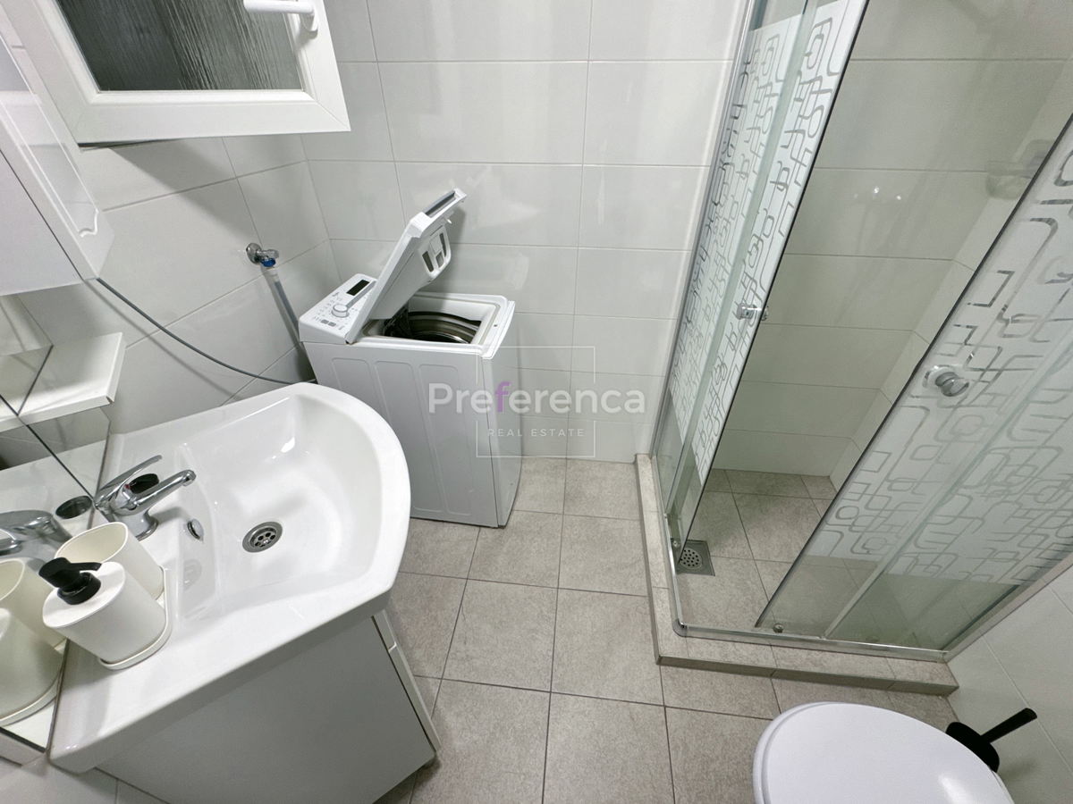 Kustići - vrstna hiša s 4 enotami