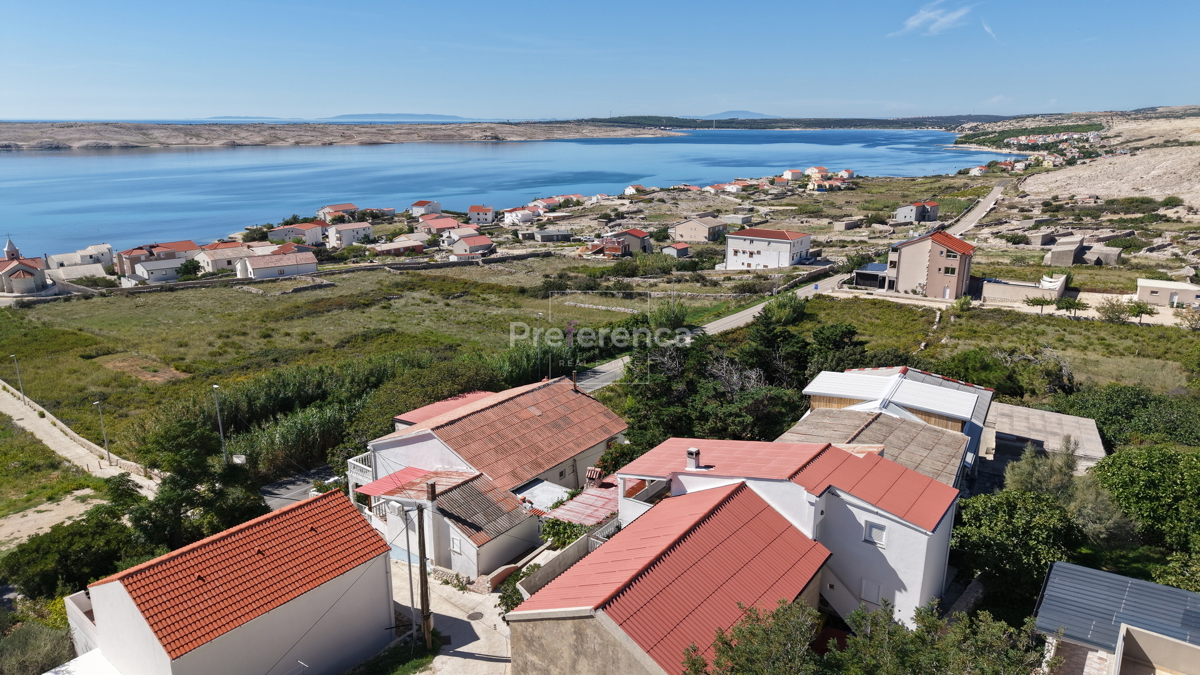 Kustići - vrstna hiša s 4 enotami