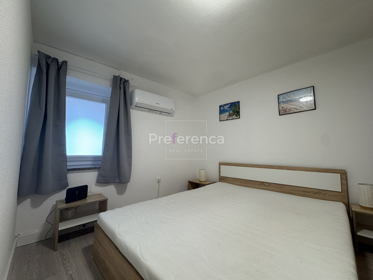 Kustići - vrstna hiša s 4 enotami