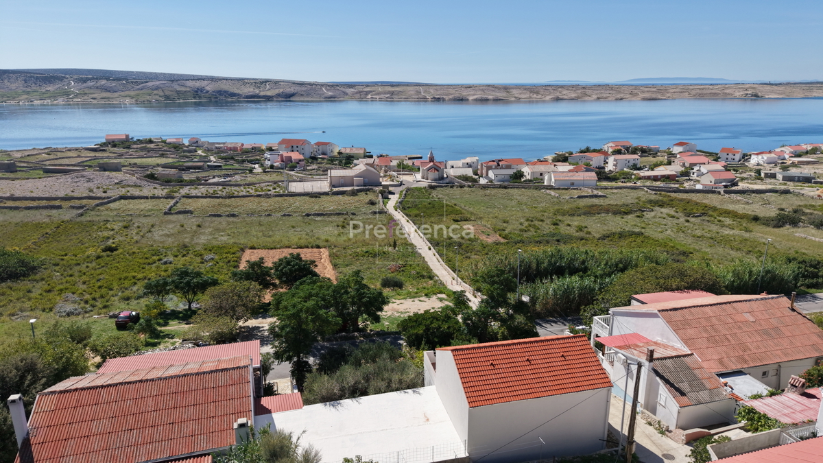 Kustići - vrstna hiša s 4 enotami