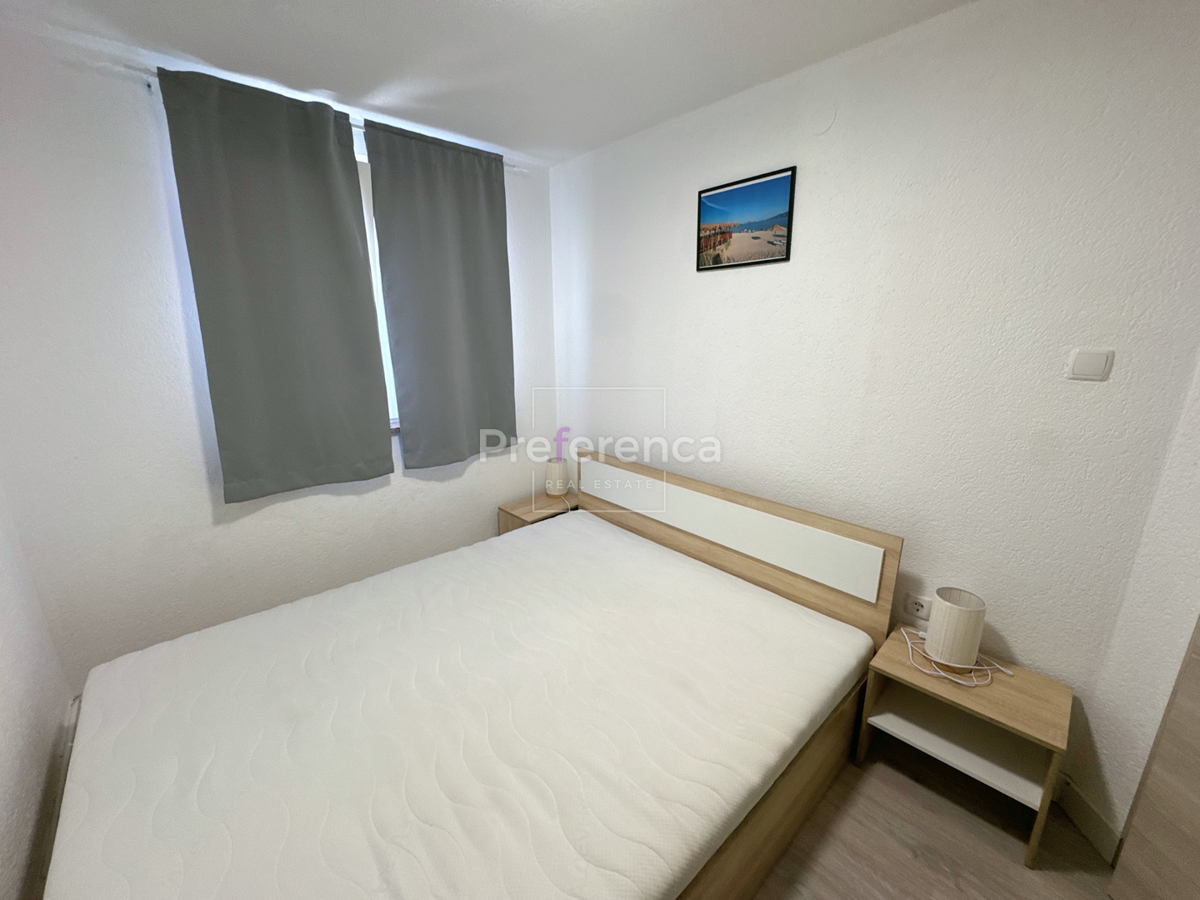 Kustići - vrstna hiša s 4 enotami