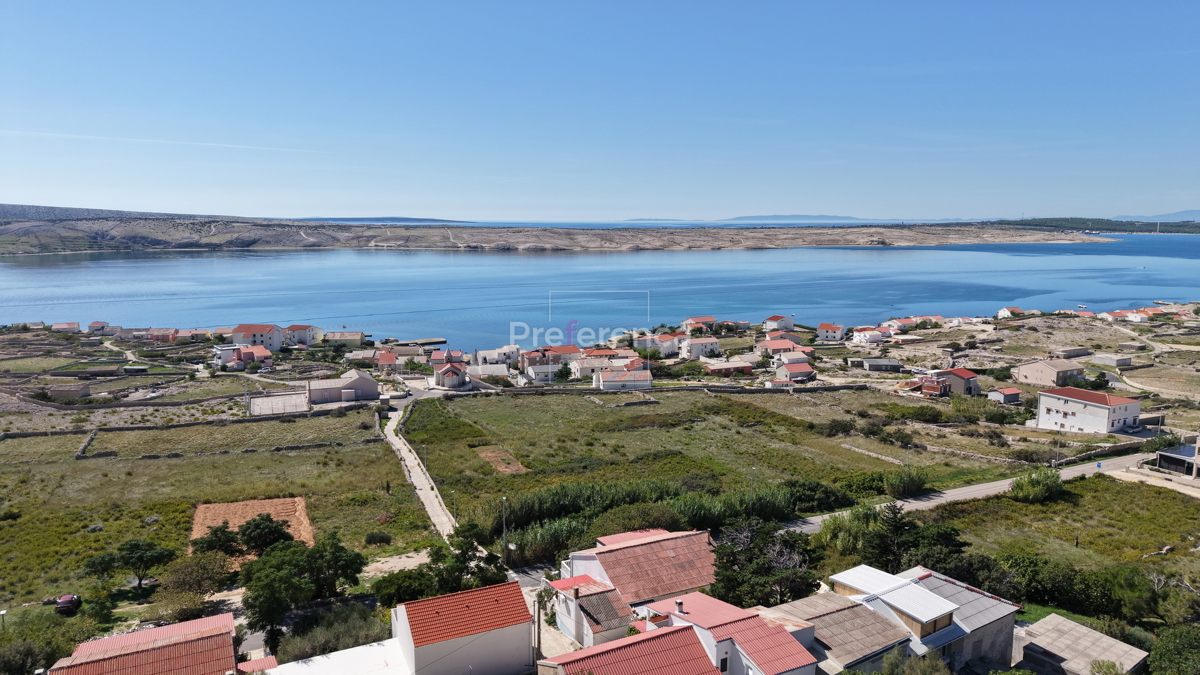 Kustići - vrstna hiša s 4 enotami