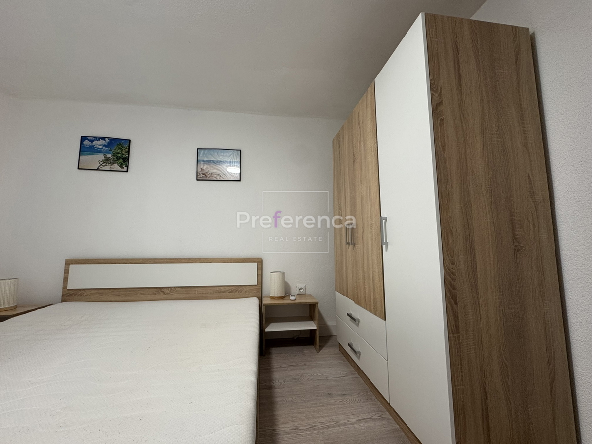 Kustići - vrstna hiša s 4 enotami