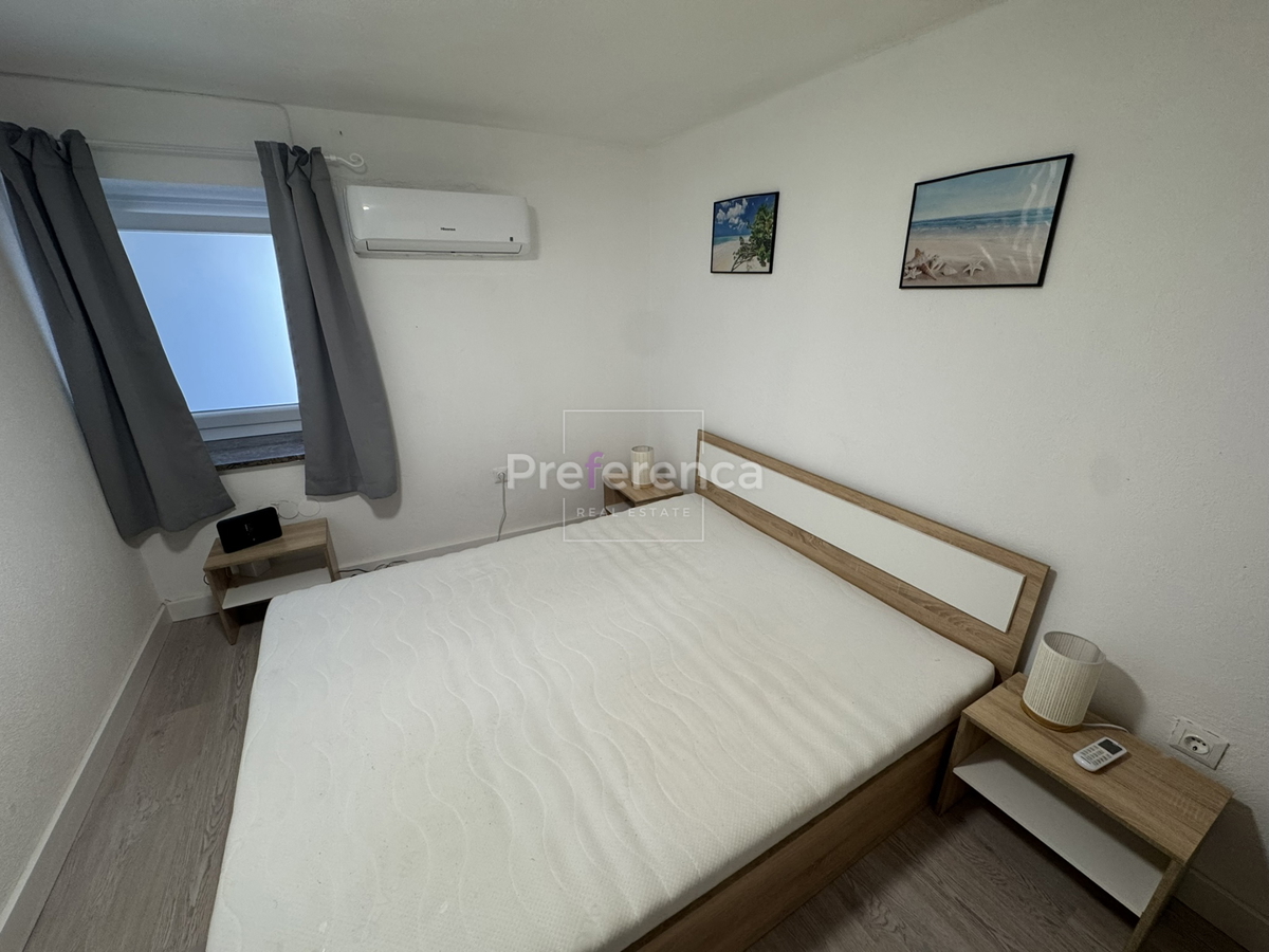 Kustići - vrstna hiša s 4 enotami