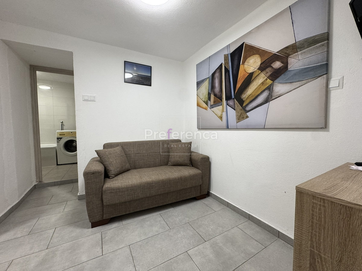 Kustići - vrstna hiša s 4 enotami