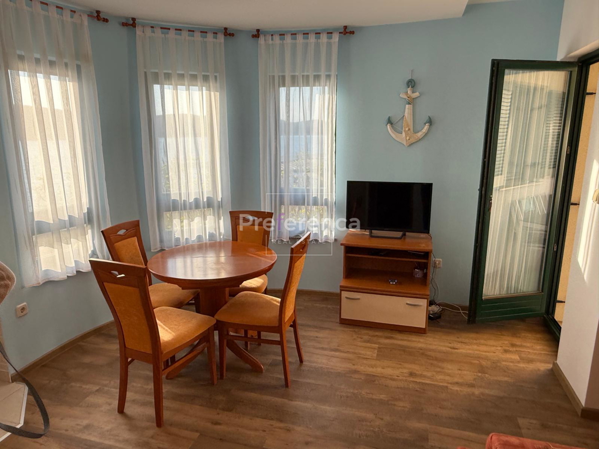 Stara Novalja - enosobno stanovanje v prvem redu ob morju