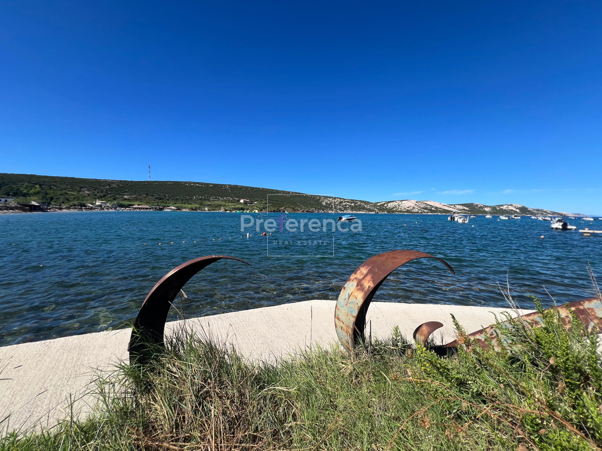 Stara Novalja - enosobno stanovanje v prvem redu ob morju