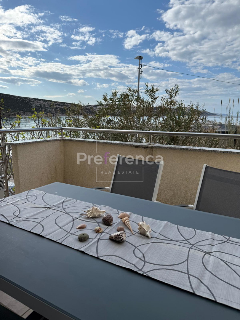 Stara Novalja - enosobno stanovanje v prvem redu ob morju