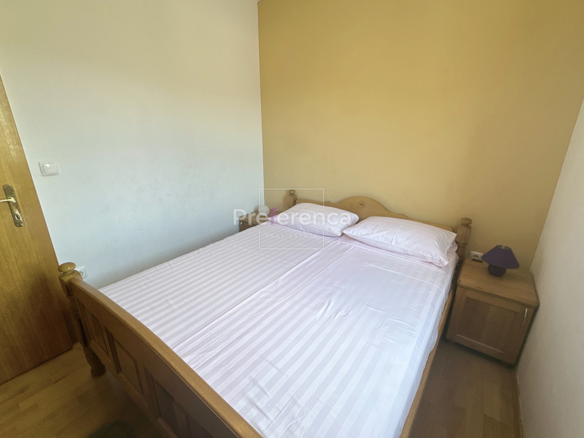 Stara Novalja - dvosobno stanovanje PRVO NADSTROPJE - bližina morja