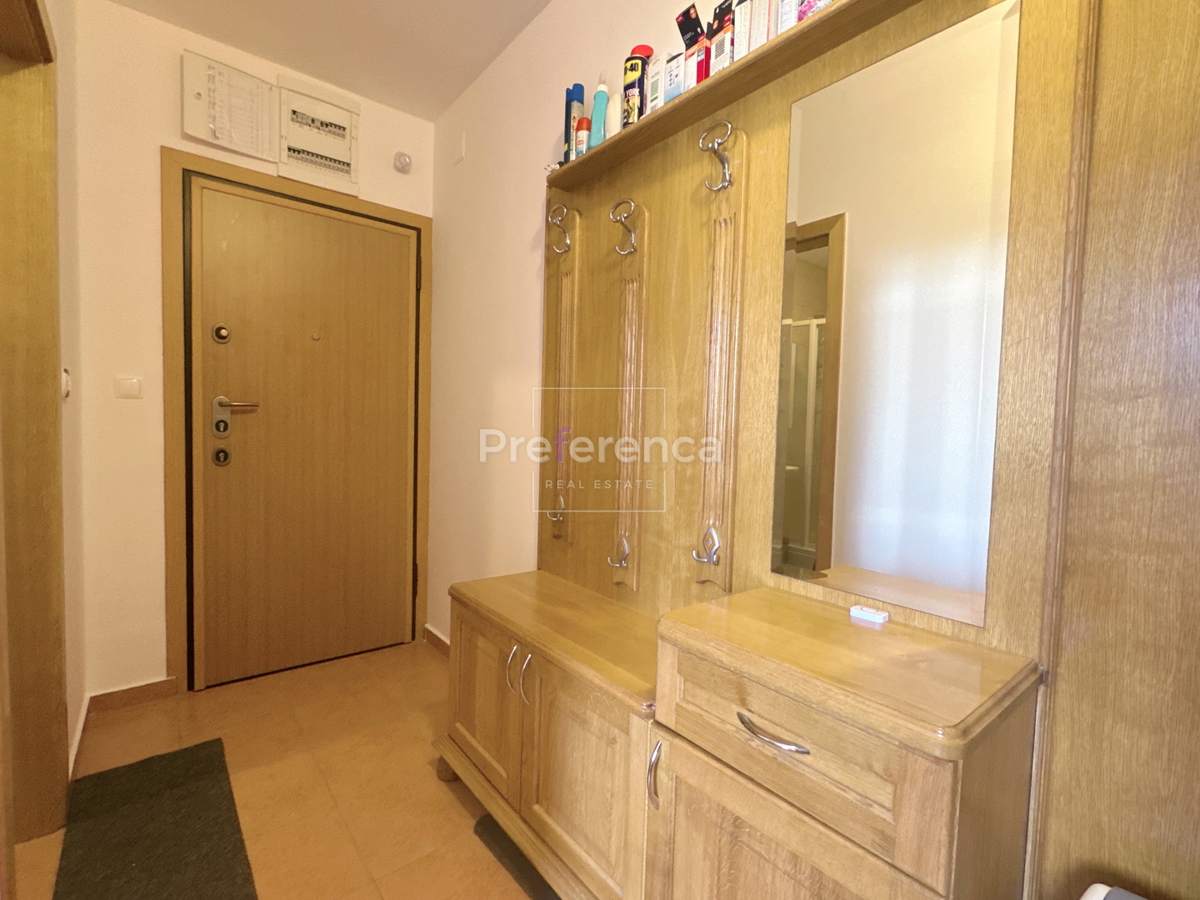 Stara Novalja - dvosobno stanovanje PRVO NADSTROPJE - bližina morja